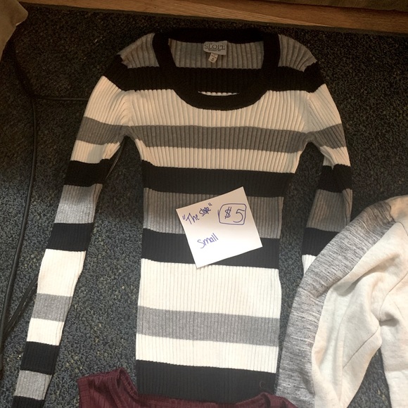 Clothing bundle! - Picture 8 of 9